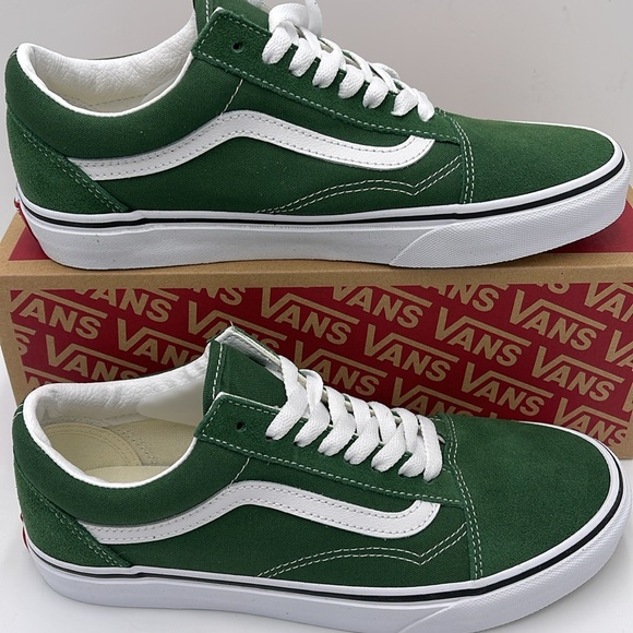 Vans WMNS Old Skool Vr3 Color Theory Greener Past
VN0005UF6QU
Sneakersrs - Picture 2 of 16